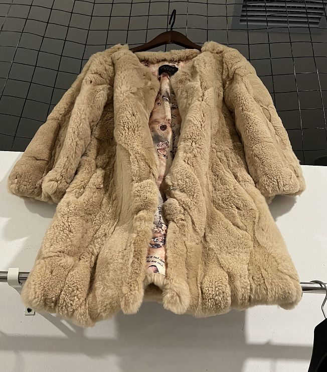 coat bust 92