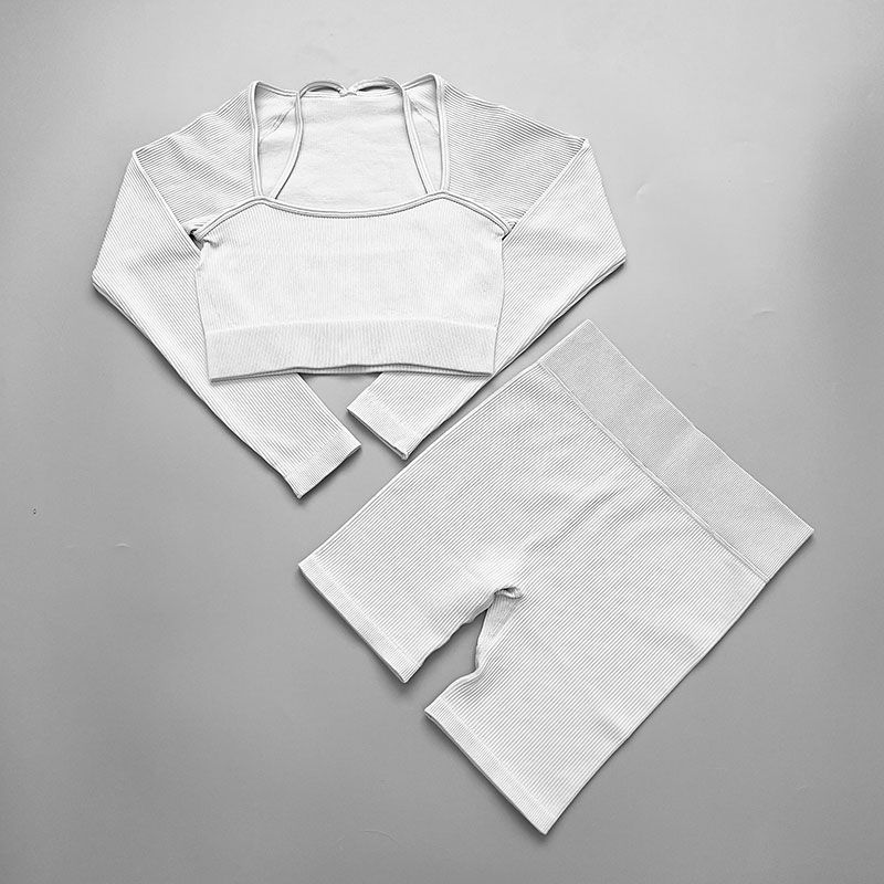 C3 (cinqui￨me pantalon-shirts blanc)