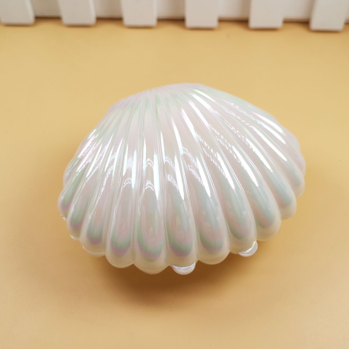 Pearlescent White-10x8x5cm