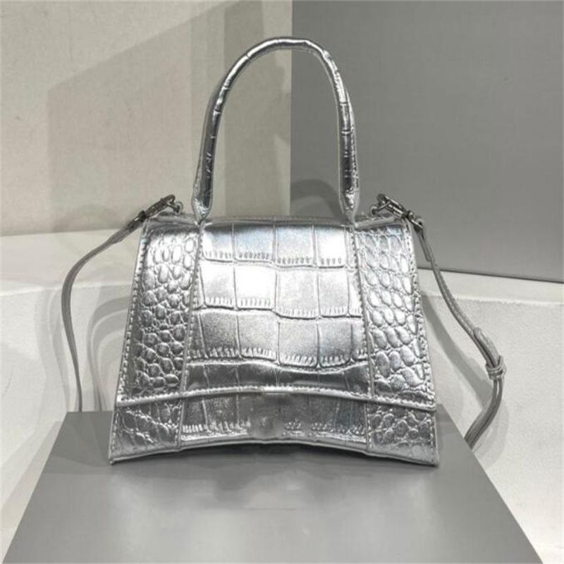 silvery Alligator pattern