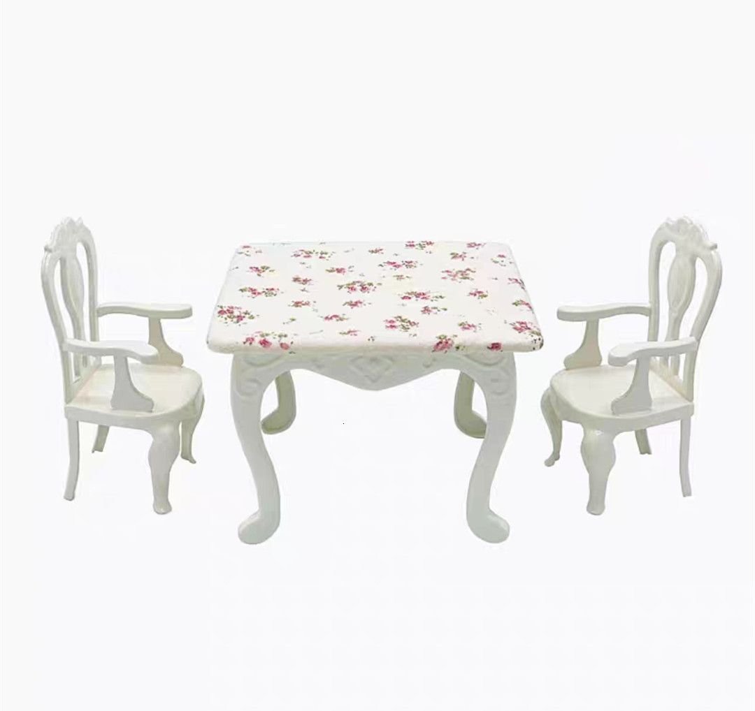 Conjunto de mesa e cadeira