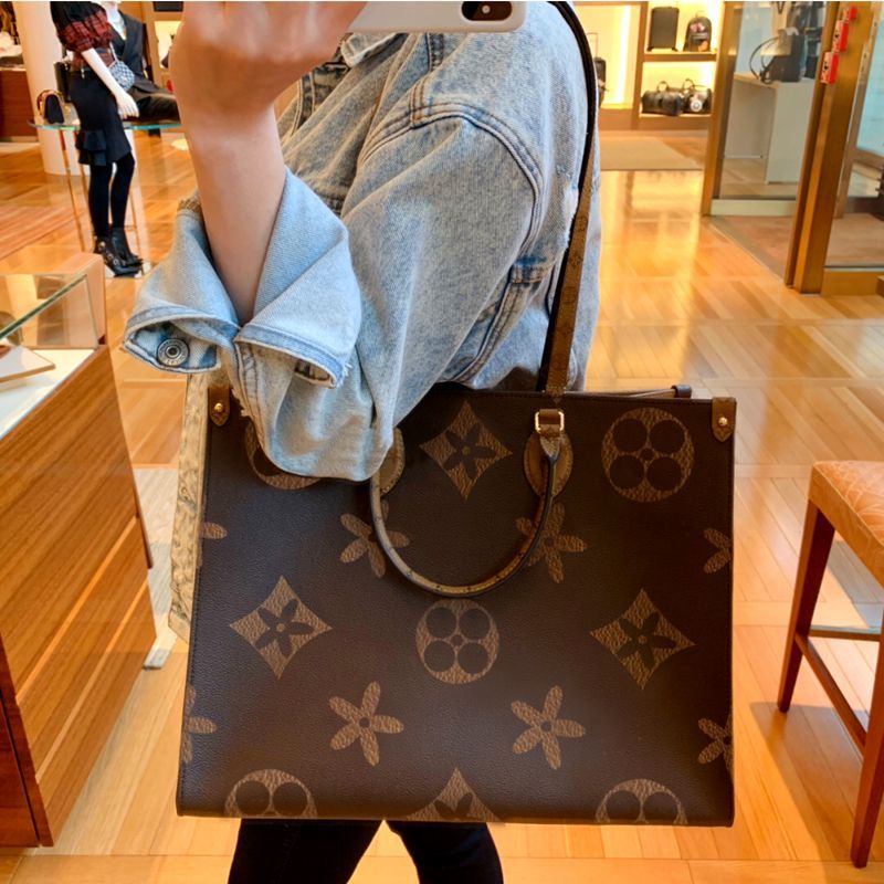 Authentic LOUIS VUITTON Limited On the Go MM M45321 Monogram