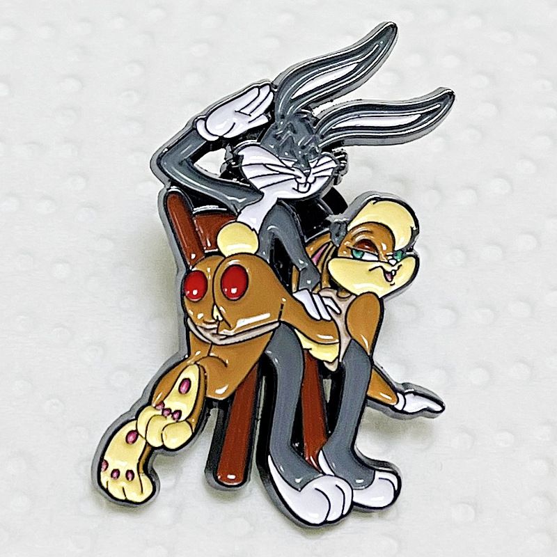 Cartoon rabbit spanking butt brooch metal badge anime pin accessories Cartoon rabbit spanking butt brooch metal badge anime pin accessories