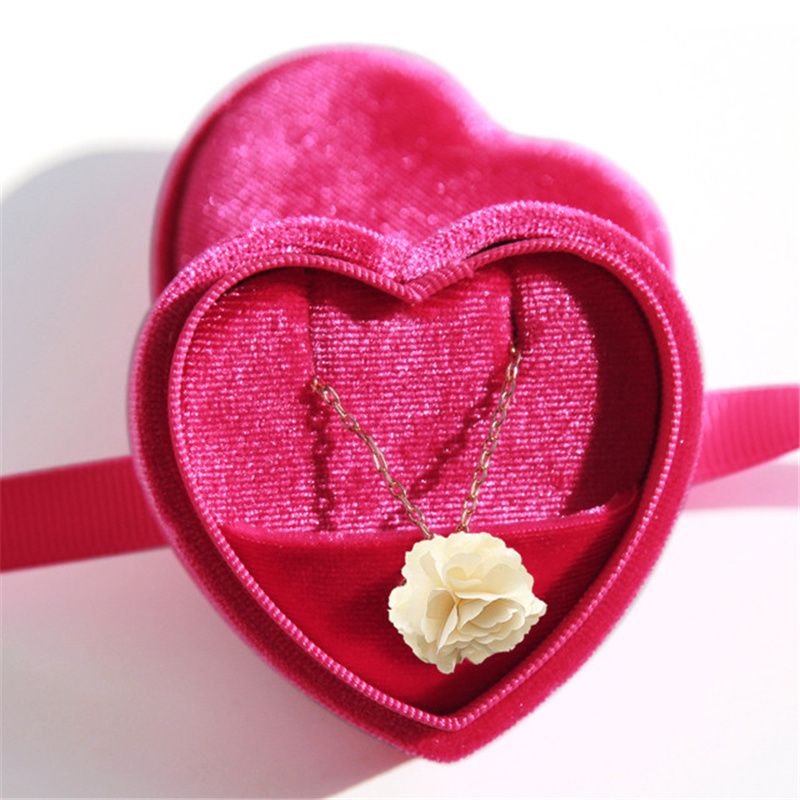 rose red pendant box with ribbon