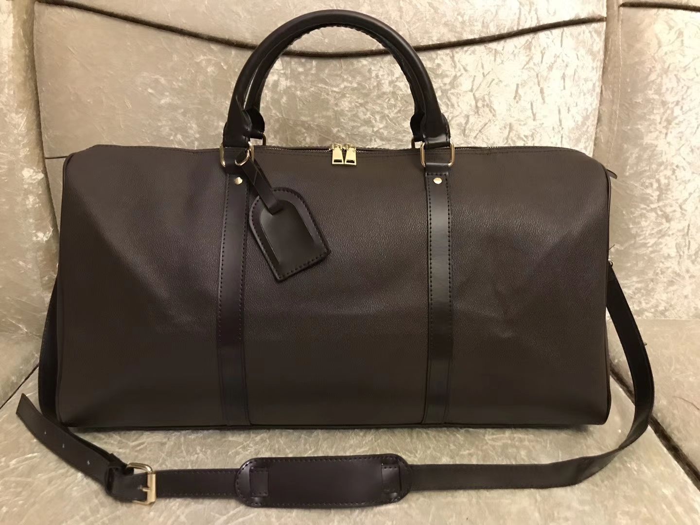 Luxury Fashion Men Women Travel Bag Duffle Bag Brand Designer Luggage  Handbags Large Capacity Sport Bags 55CM With Lock From Louisbag1980, $38.41