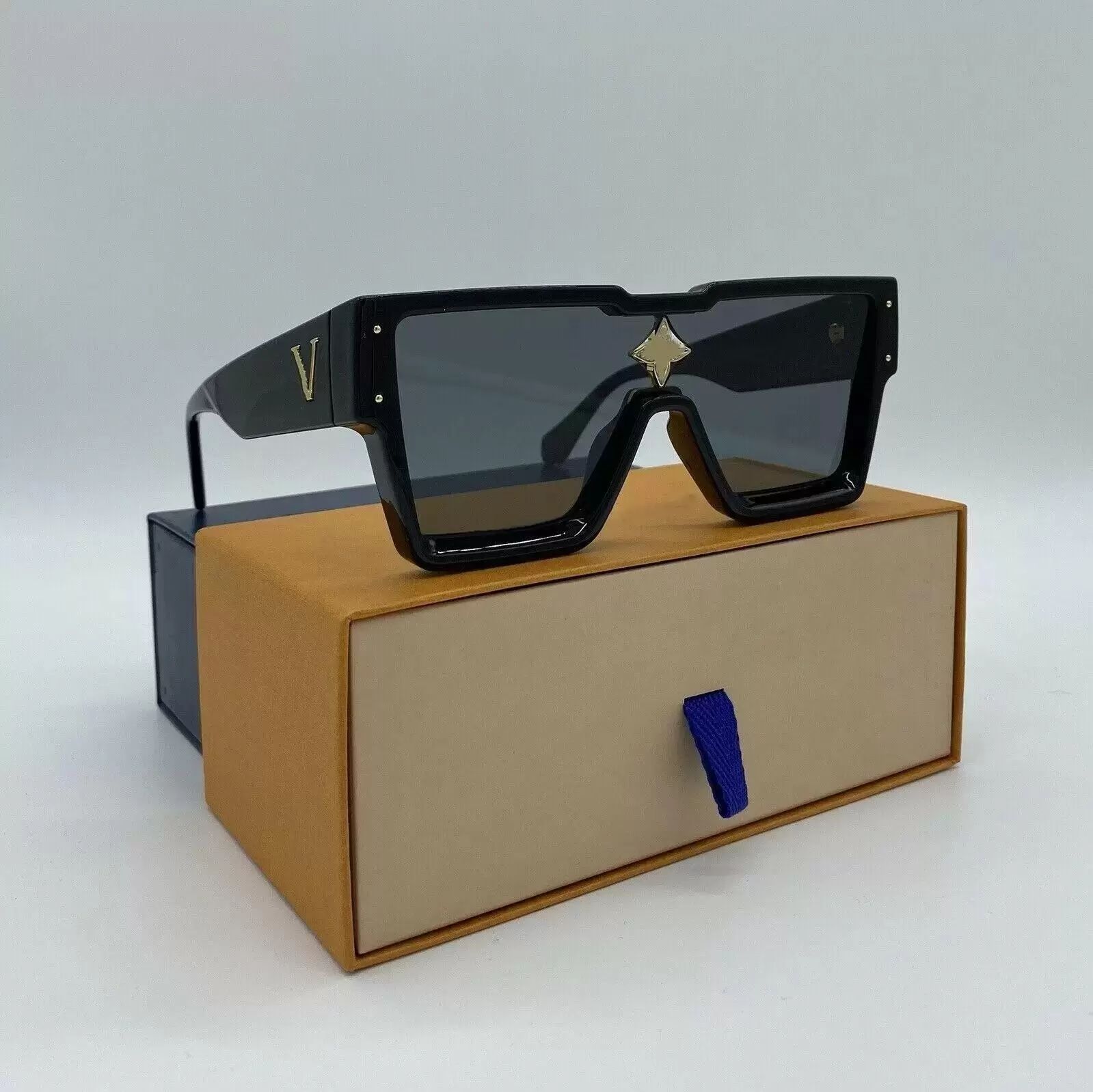 Louis Vuitton Cyclone Black Sunglasses Z1578W