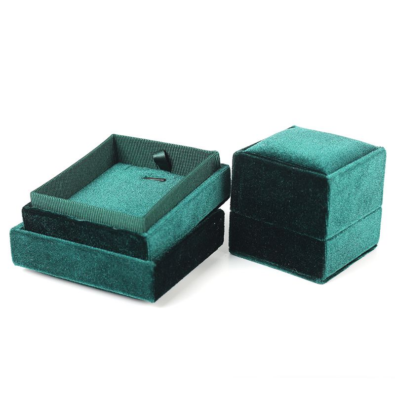 Green Necklace Box.