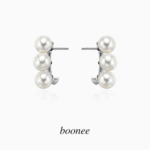 Des boucles d'oreilles