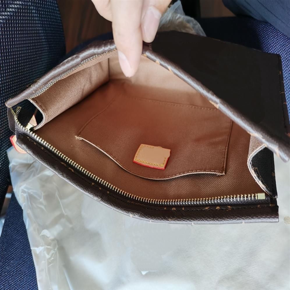 Bolsos para la mano de alta calidad POUCHA DE TOus￭a de 26