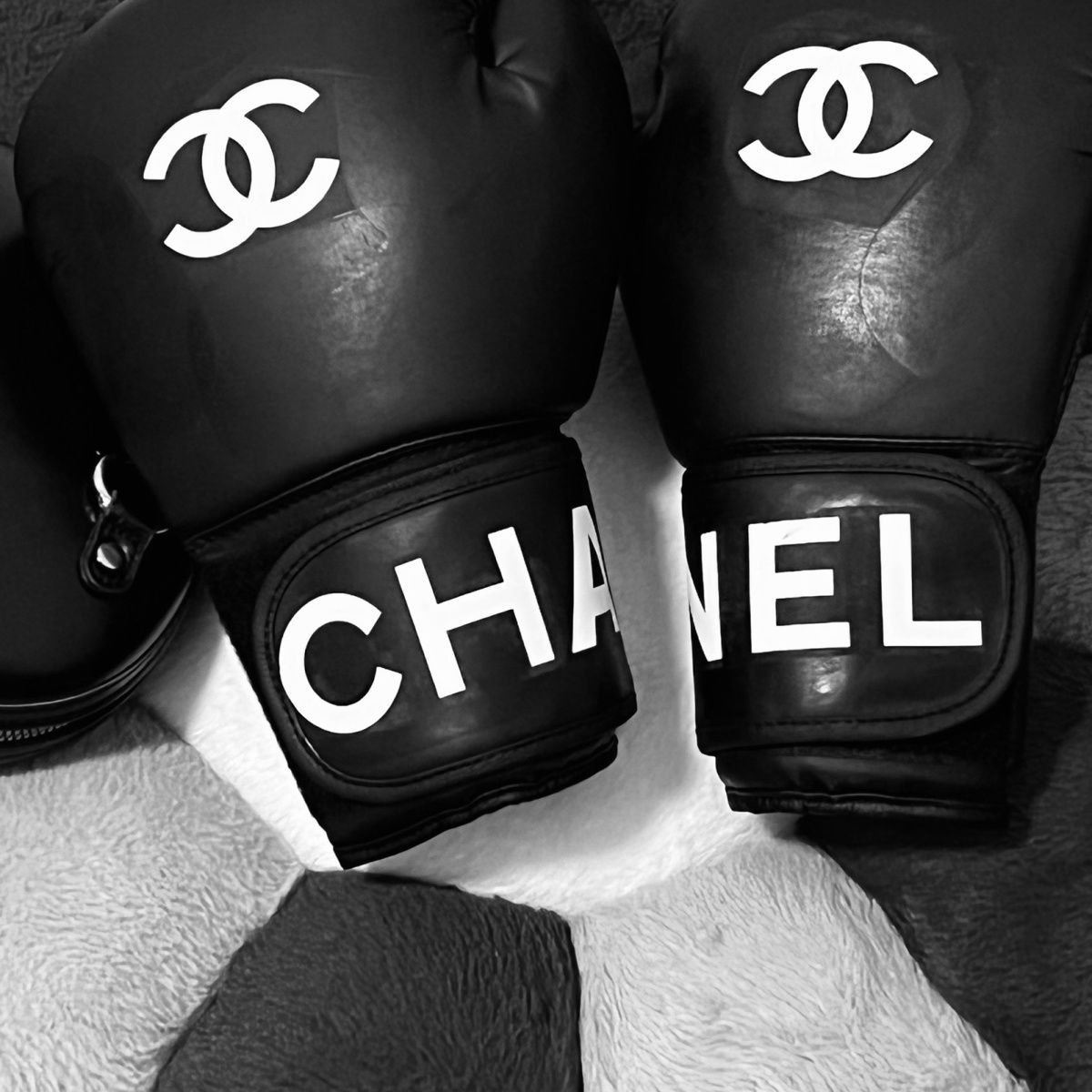 CHANNEL Boxing Gloves Black Limited Edition Party Punch Vintage Retro