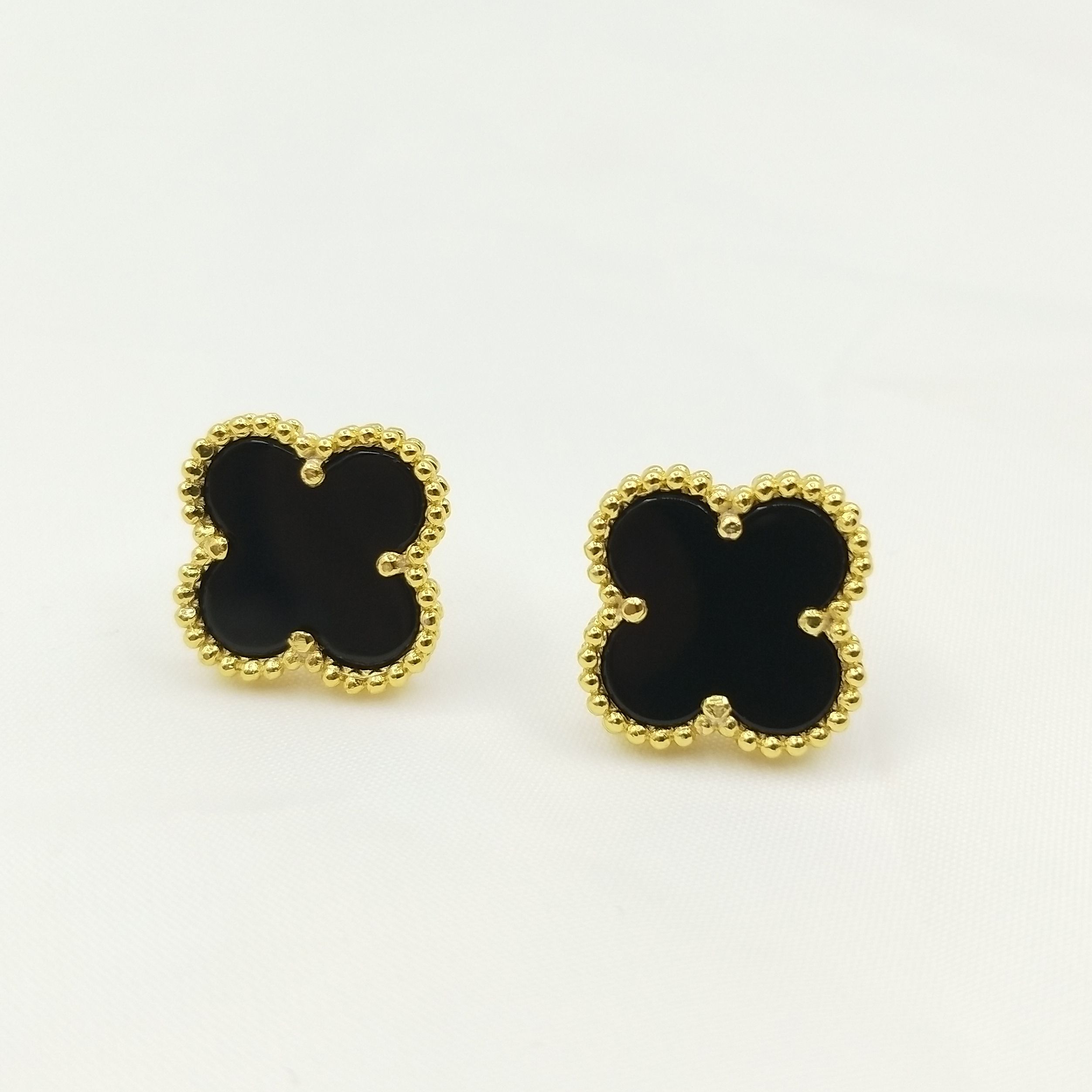 15mm Gold Black Earrings