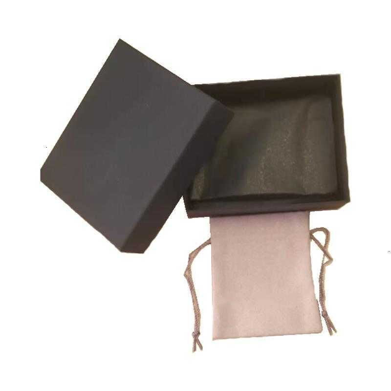 Caja y bolsa de polvo con logotipo