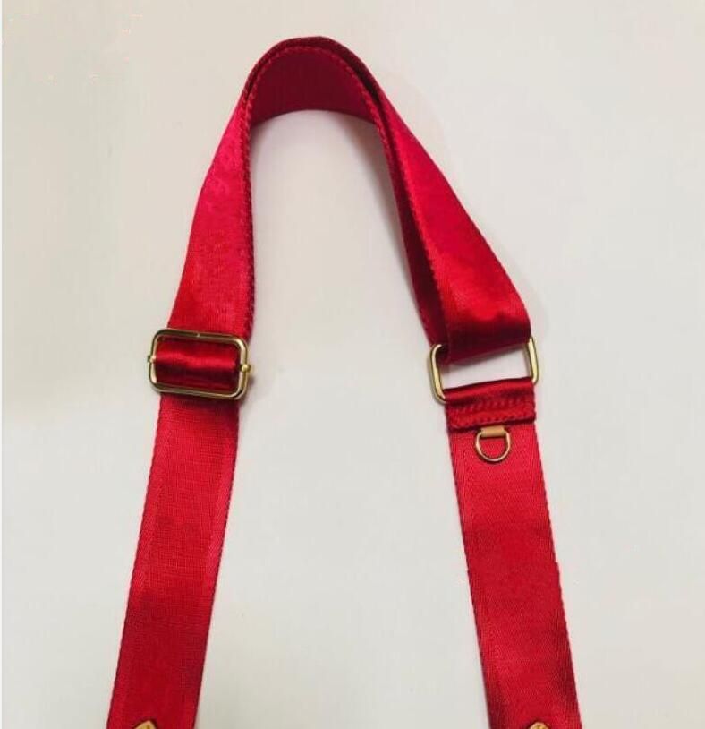 حزام أحمر