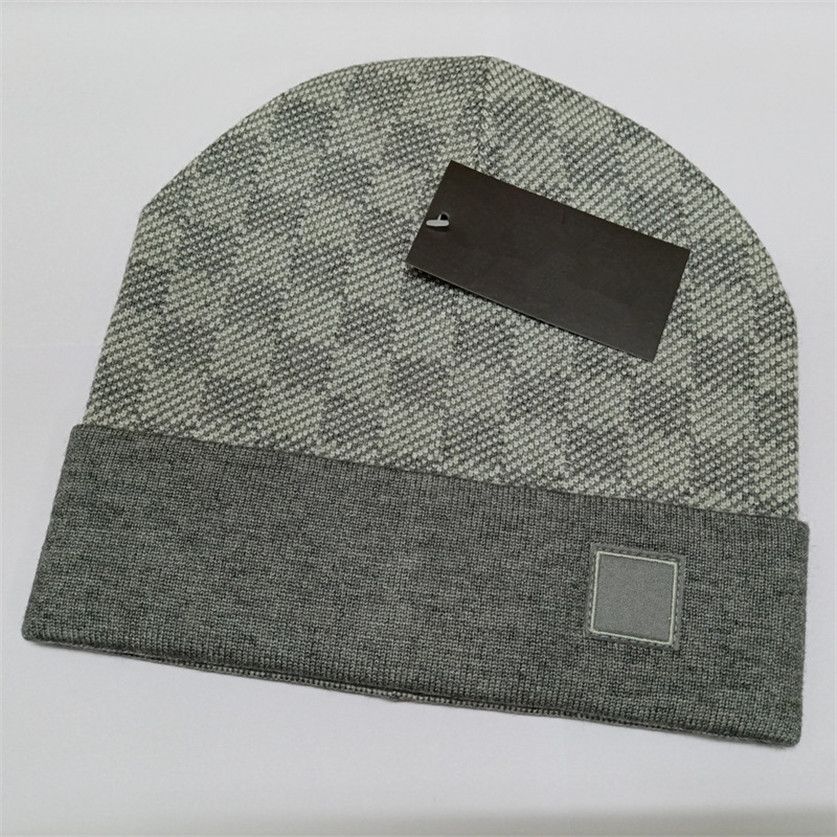 Fashionable Knitted Knitted Beanie Hat For Men Classic Triangle