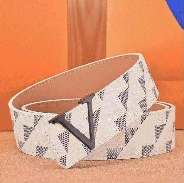 # 15 ceinture blanche à boucle noire