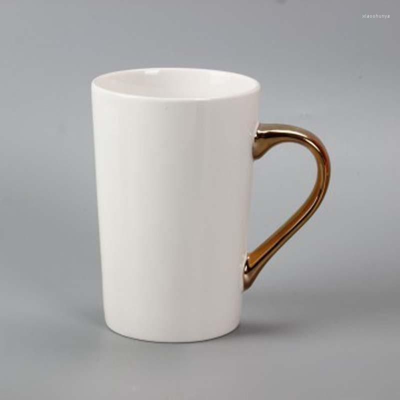 Tasse en V blanche en V