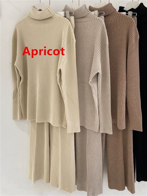 apricot(turtleneck)