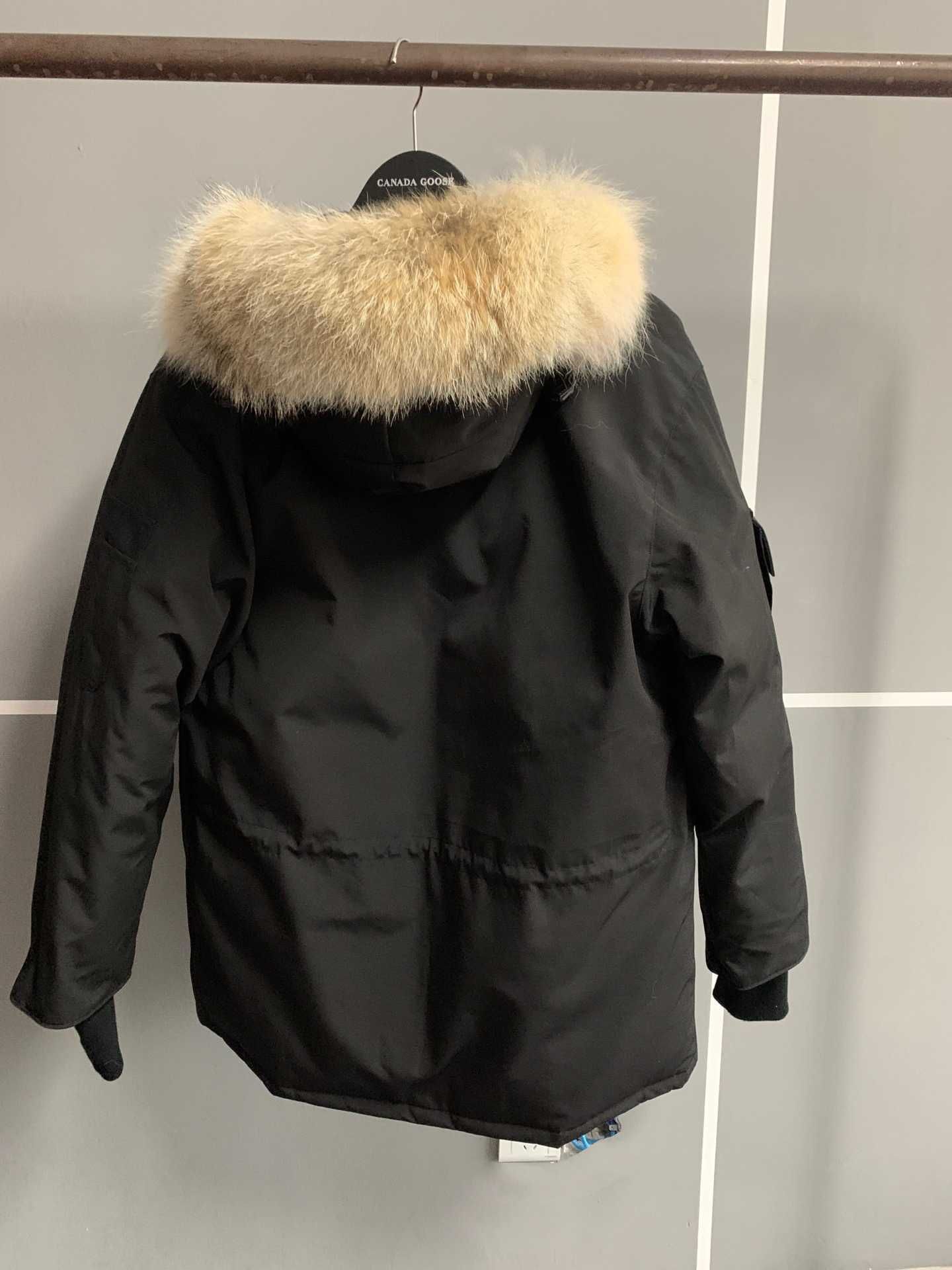 giacca con cappuccio nero