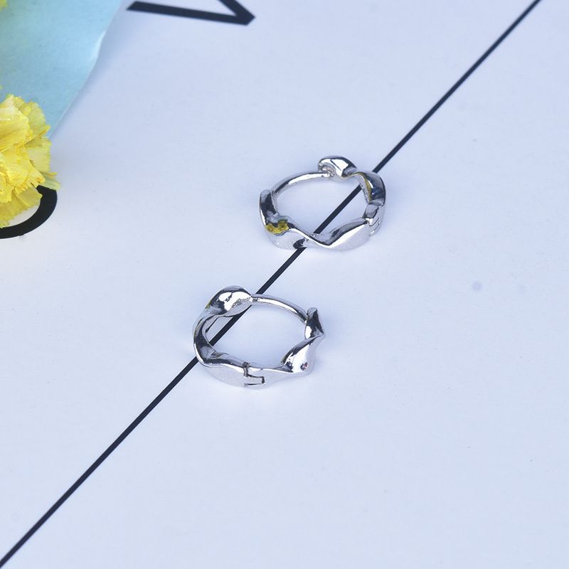 MOBIUS EARRINGS1