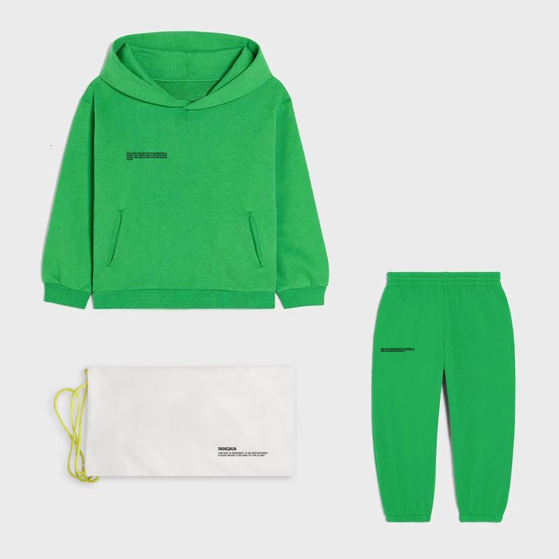 traje verde