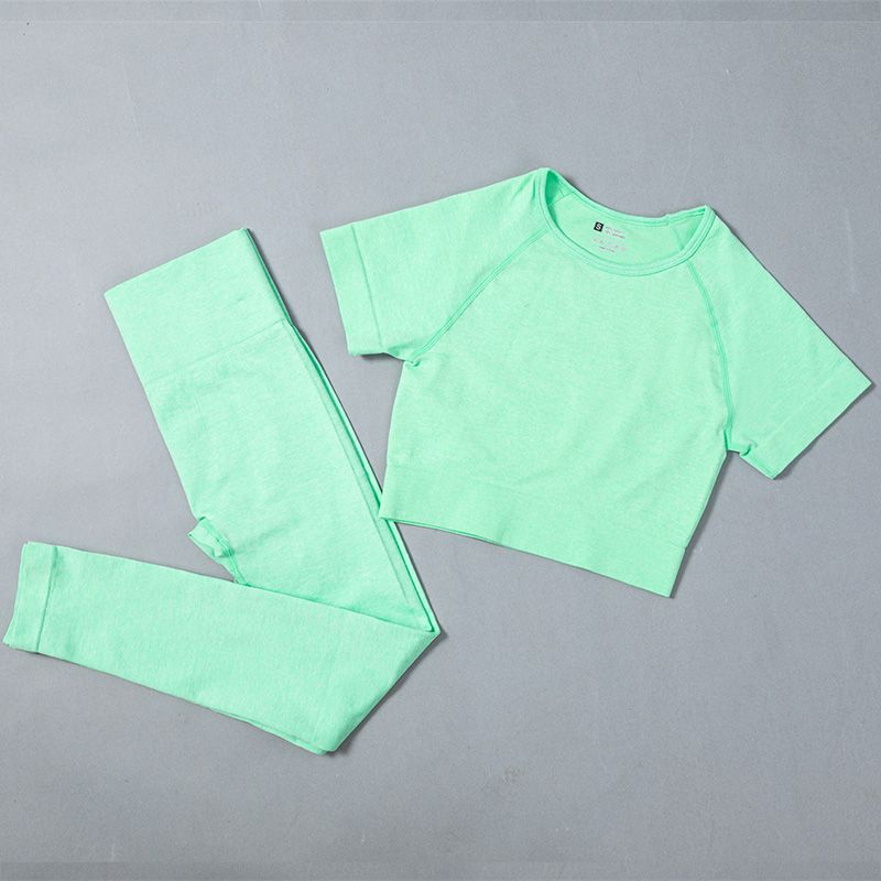 c19(t-shirtsPants green)