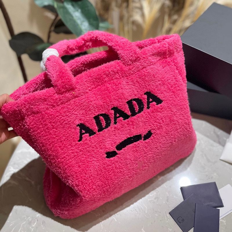 Pink tote (correct letter)