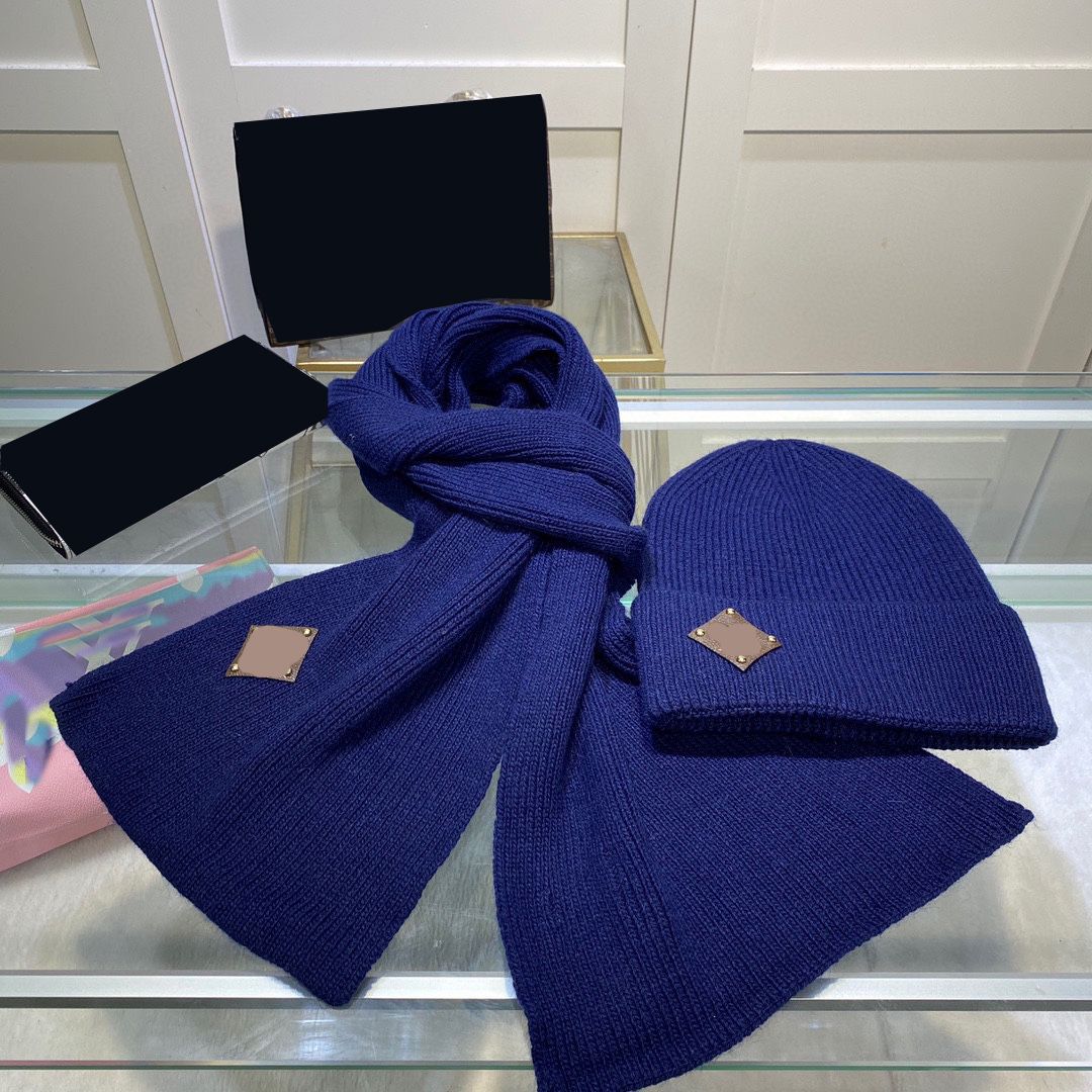 Luxury Designer Knitted Cashmere Hat And Scarf Set For Men And