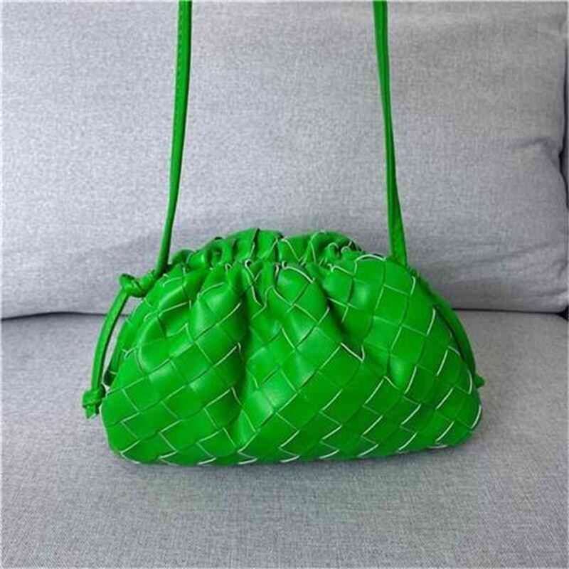 parrot green 23 x 8 x 13cm