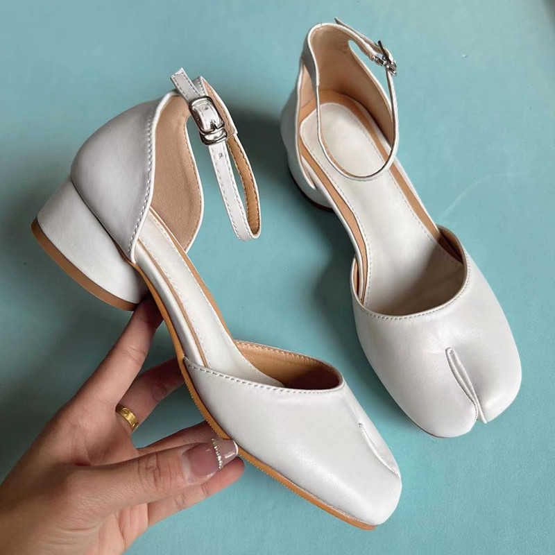 white 3cm sandals