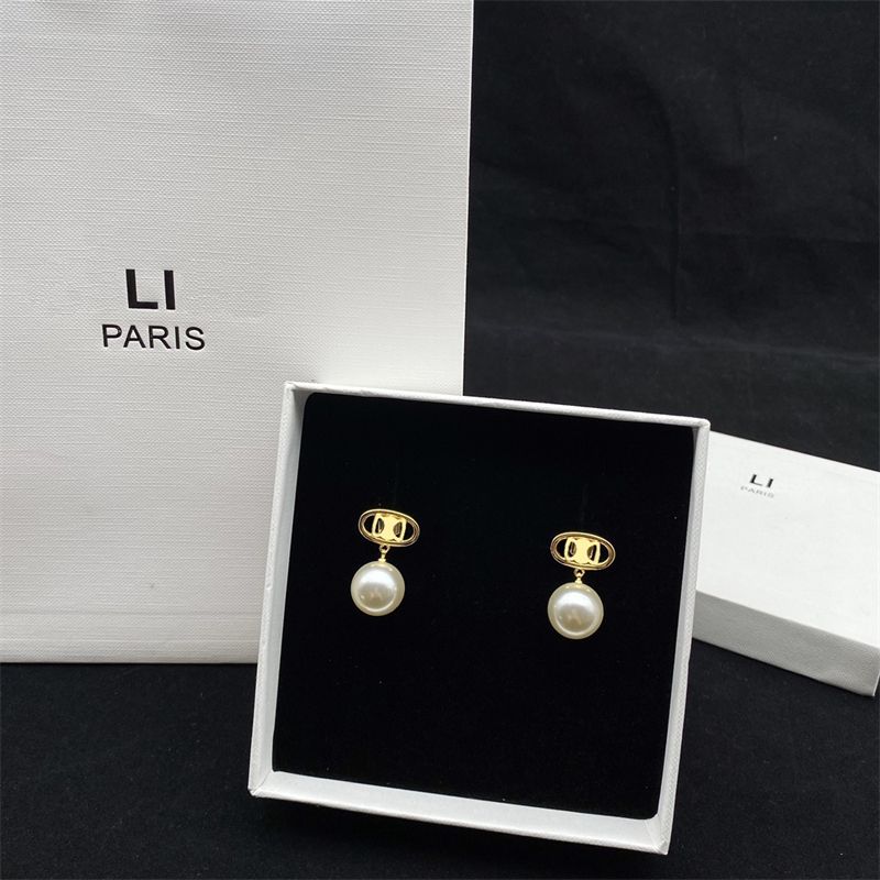 earring1 with box