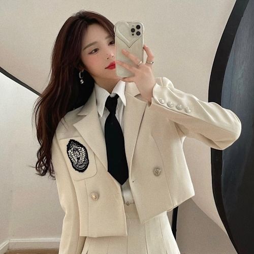 Beige blazer single