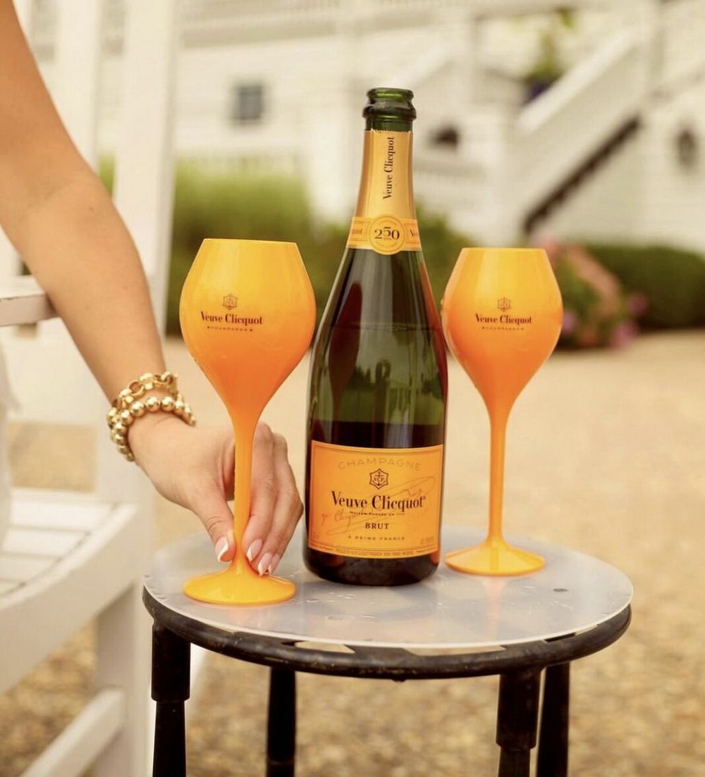 Veuve Clicquot Champagne double And Single Ice Bucket Set With 6 Flutes New