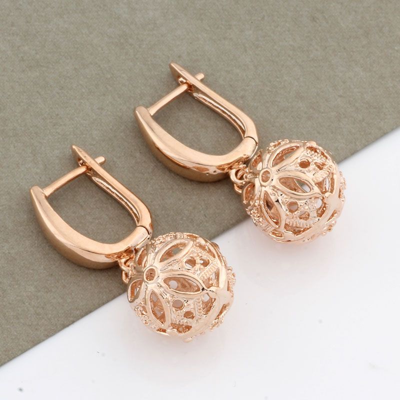 Boucles d'oreilles (une paire)