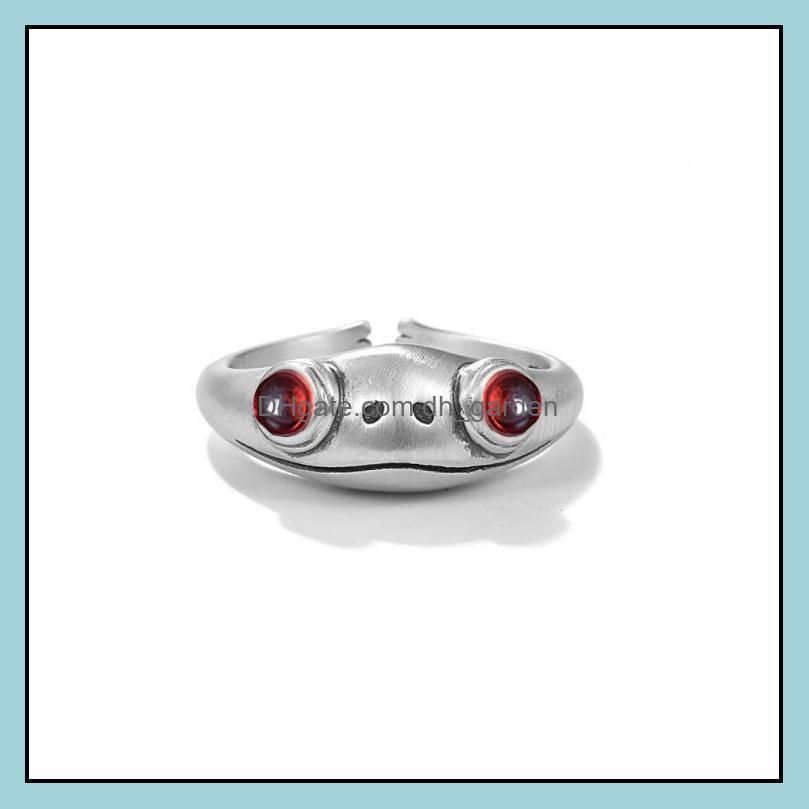 Argent antique diamant rouge