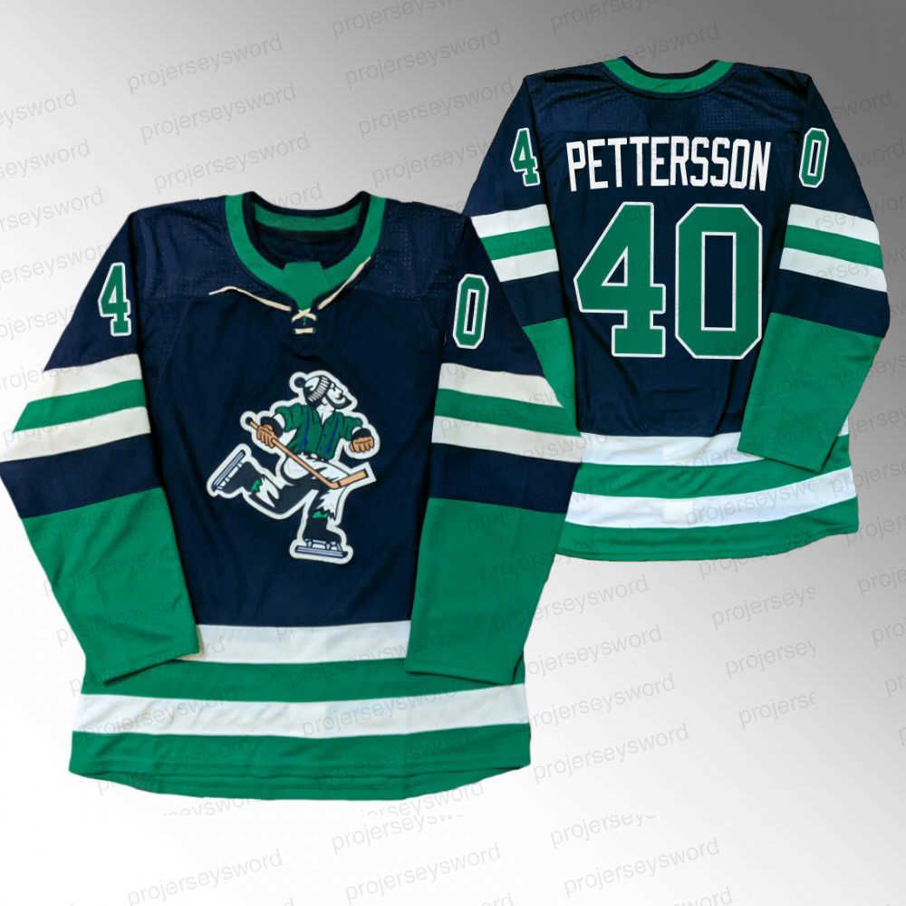 40 Elias Pettersson