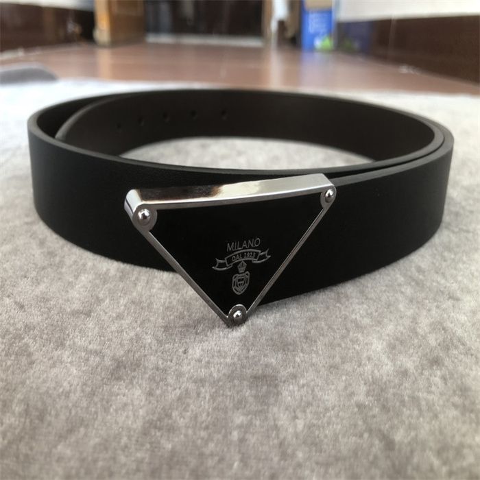 3.8 Black + Silver buckle