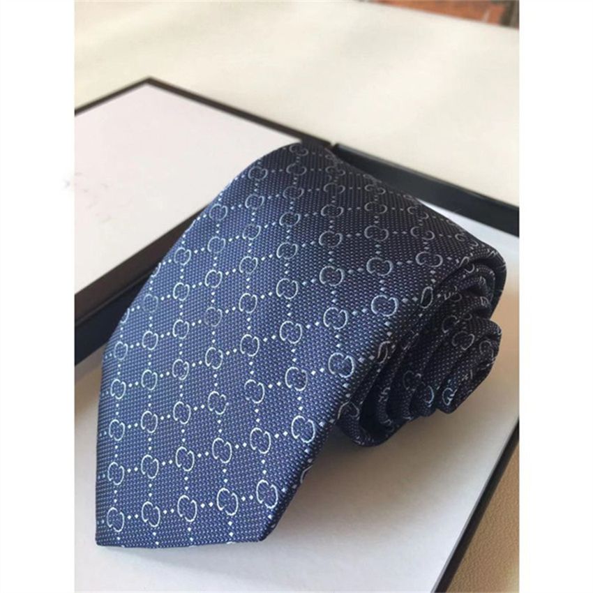 1 галстук без коробки