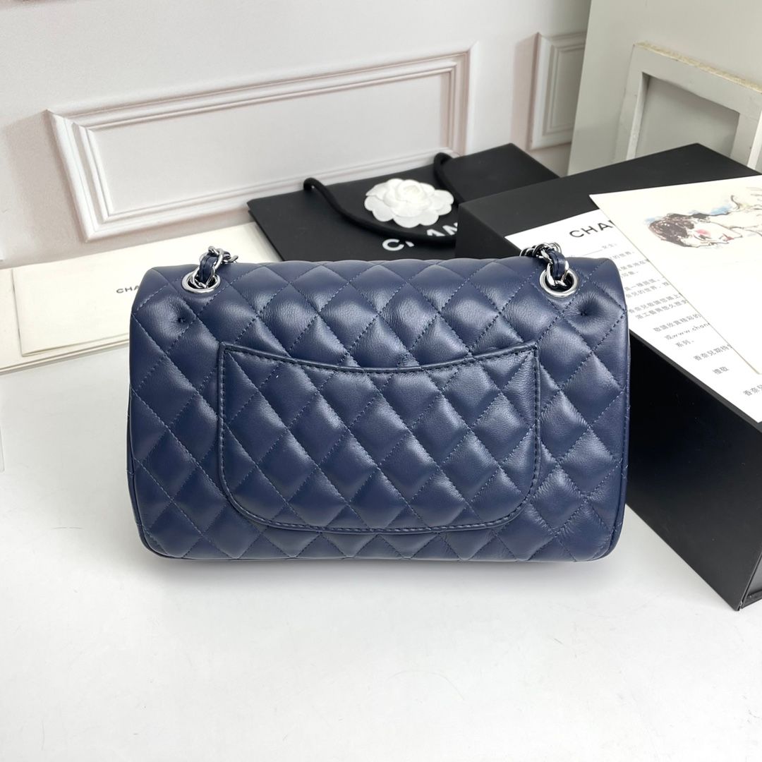 DarkBlue gümüş zincir 25cm kuzu derisi