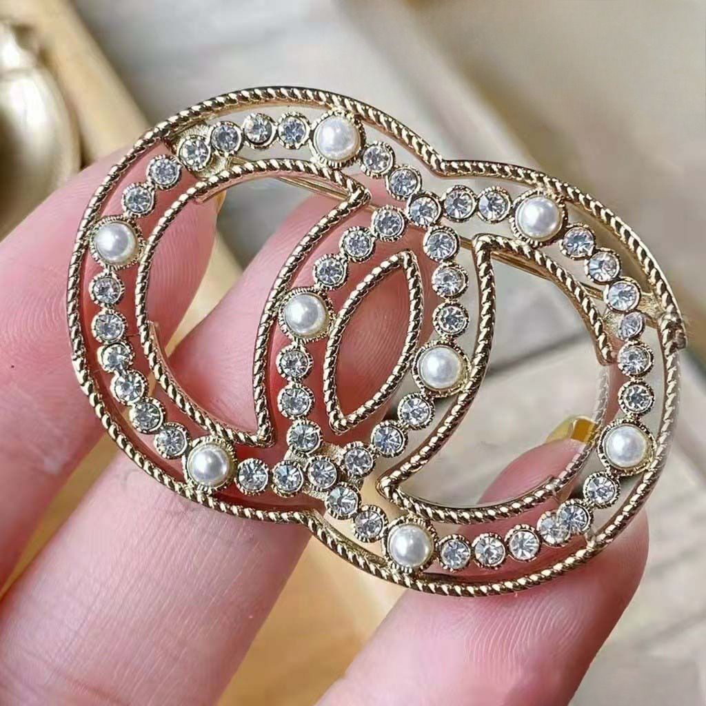 Designer Brooch Pins: Luxury Letter Brooches With... From Good_makeup, &Price; | DHgate.Com - Image 3