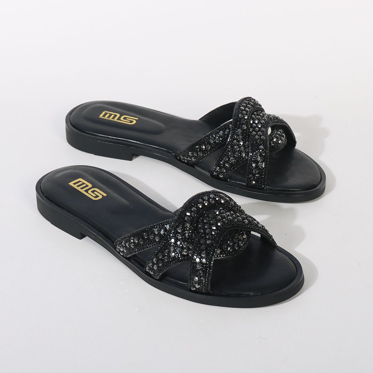 Design Slippers Summer New Versatile Flat Rhinestone Flip Flops Beach Travel Sandals Free Shipping_voghion.com