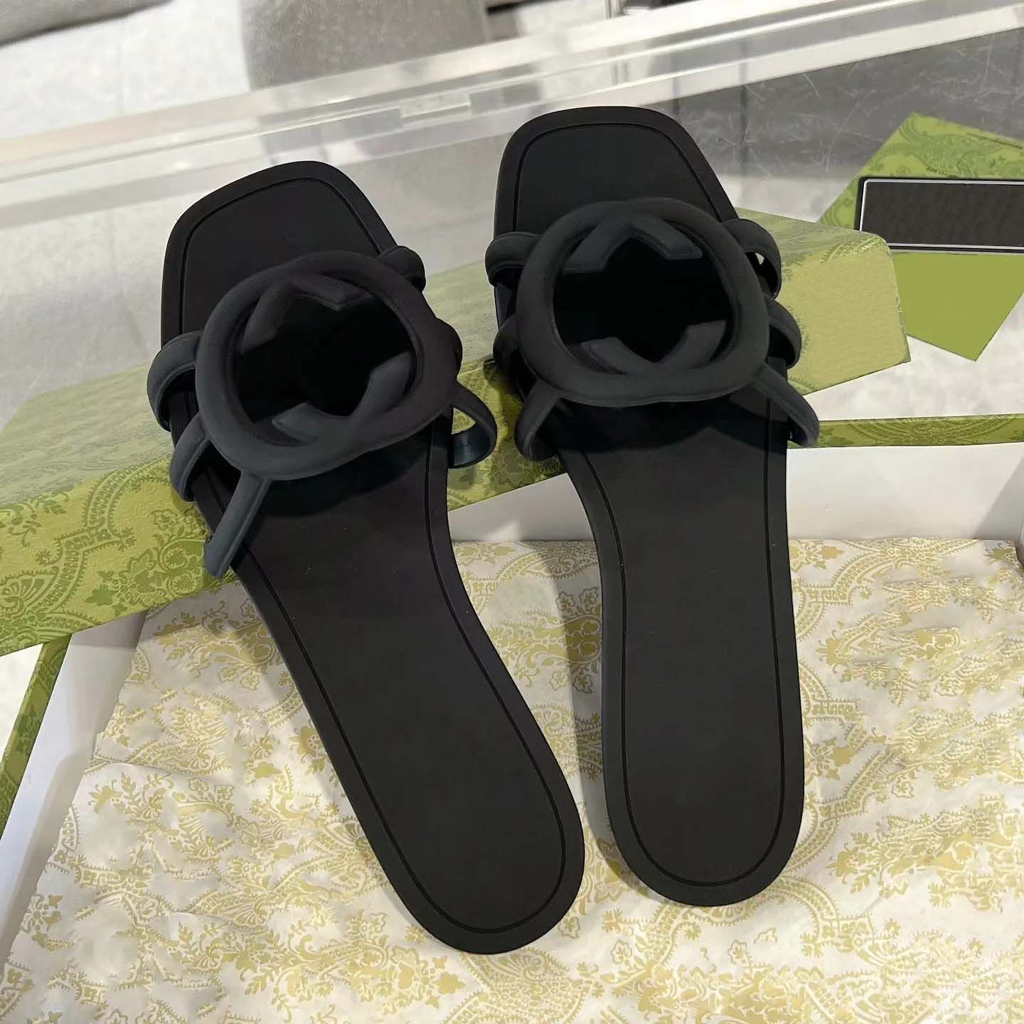 Designers Sandals Luxury Slide Interlocking Women Ladies Hollow new color Platform Slippers Women Slide Sandals Fashion Classics Retro Lovely Sunny Beach Sandals