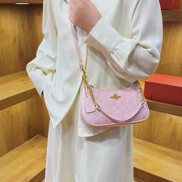 Designer Bag Luxury Bag Shoulder Bag New Women's Bag Versatile Shoulder Crossbody Mini Monogram Shoulder bag texture underarm handbag commuting simple bag 01