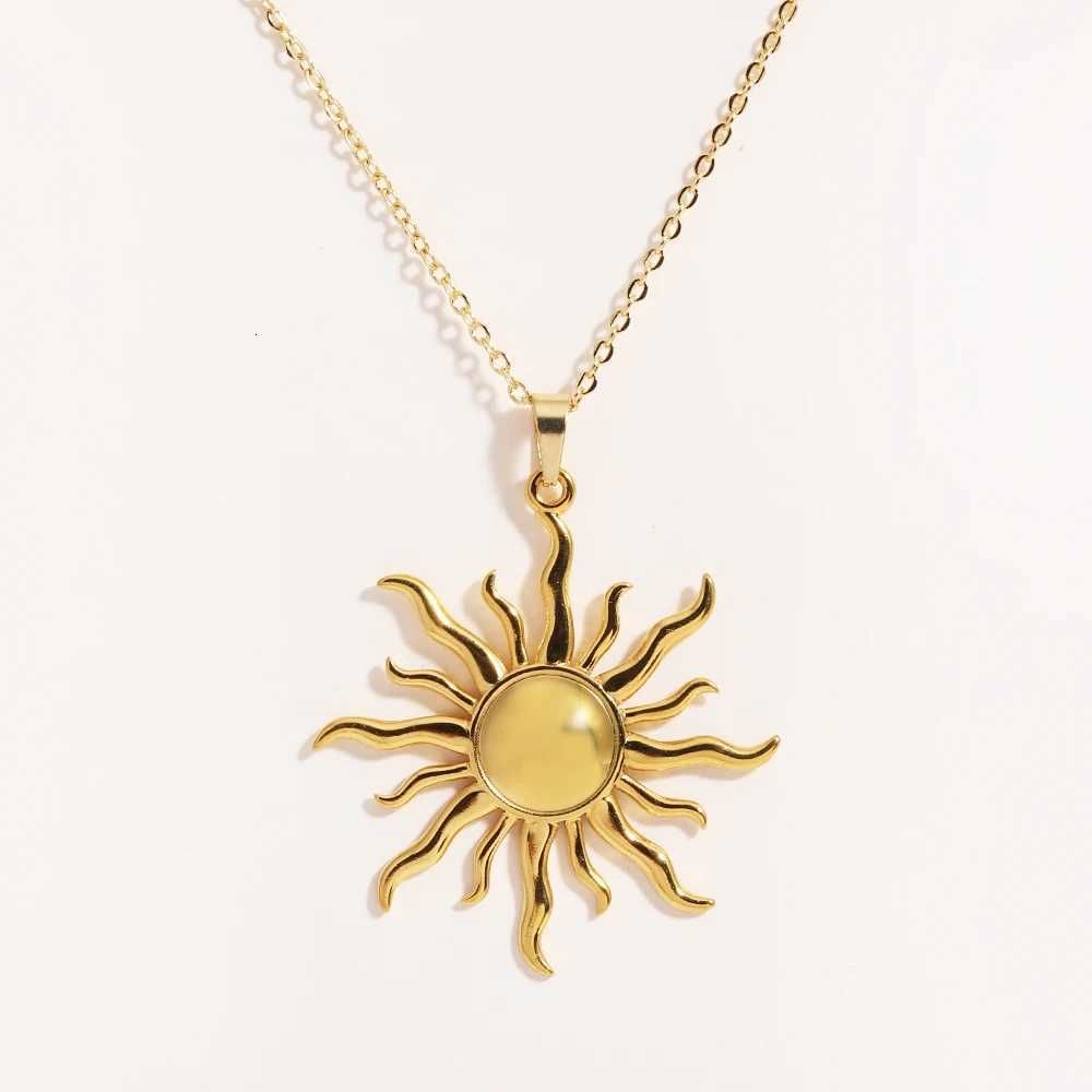 Halskette mit goldenem Sonnenanhänger aus Edelstahl 316L – ein modisches Schmuckstück für Damen und Mädchen (2025)_voghion.com