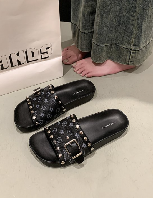 Summer New Design Premium Printed Beach Indoor Home Outdoor Non Slip Soft Bottom Comfortable Versatile Buckle Slippers_voghion.com