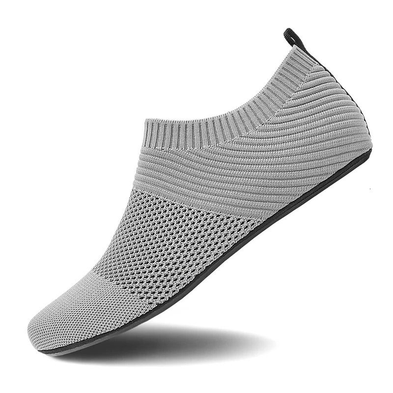 Waterschoenen voor dames en heren, sneldrogende aquasokken voor strand, zwemmen, surfen, yoga en andere sporten, met doorschijnende gekleurde zolen 250529_voghion.com