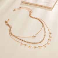 Colliers Bracelet Designer Bijoux Multi-couche en alliage g￩om￩trique Collier Cr￩atif Exag￩ration simple Cha￮ne r￩tro Retro Buttel Tassel Diamond