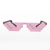 Солнцезащитные очки смешные мозаичные бандиты жизни солнечные очки пиксель черный ретро -геймер робот робот вечеринка по случаю дня рождения дизайн косплей Design Favors