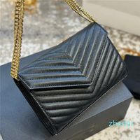 كيس الكتف مصمم فاخر أكياس معدنية سلسلة ذهبية سوداء سوداء سوداء حقيبة اليد