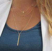Colliers de pendentif Ensemble de collier en couches longs de 3 latéralement croix kpop9391106