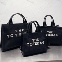 Los 3 tamaños de los #thetotebag . Mini, medium y large ✨ #marcjacobs , marc  jacobs tote bag dhgate